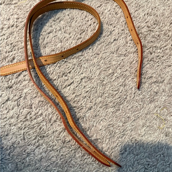 Louis Vuitton bucket bag strap B43 - Picture 2 of 6